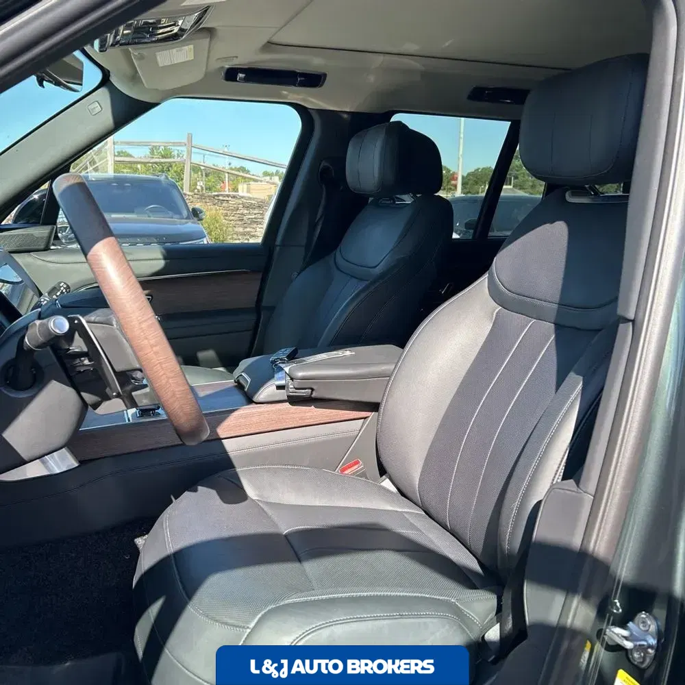 2025 Land Rover Range Rover Autobiography P530