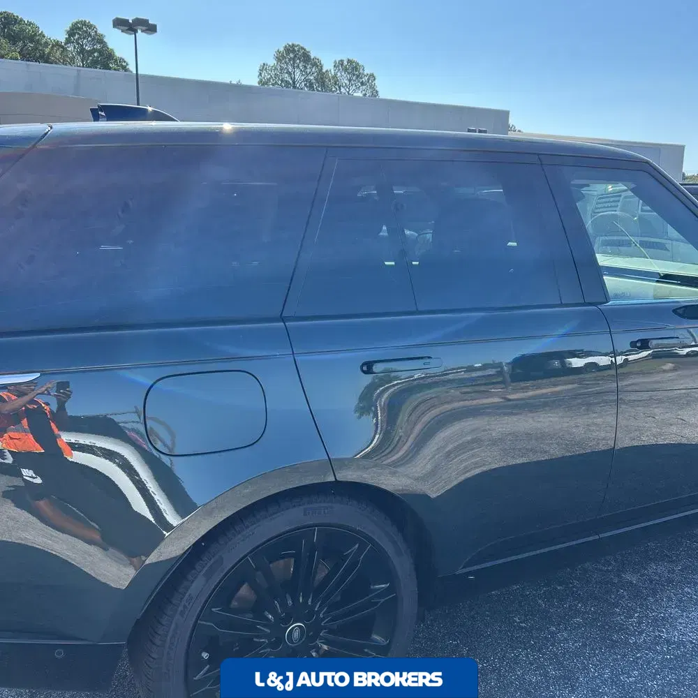 2025 Land Rover Range Rover Autobiography P530