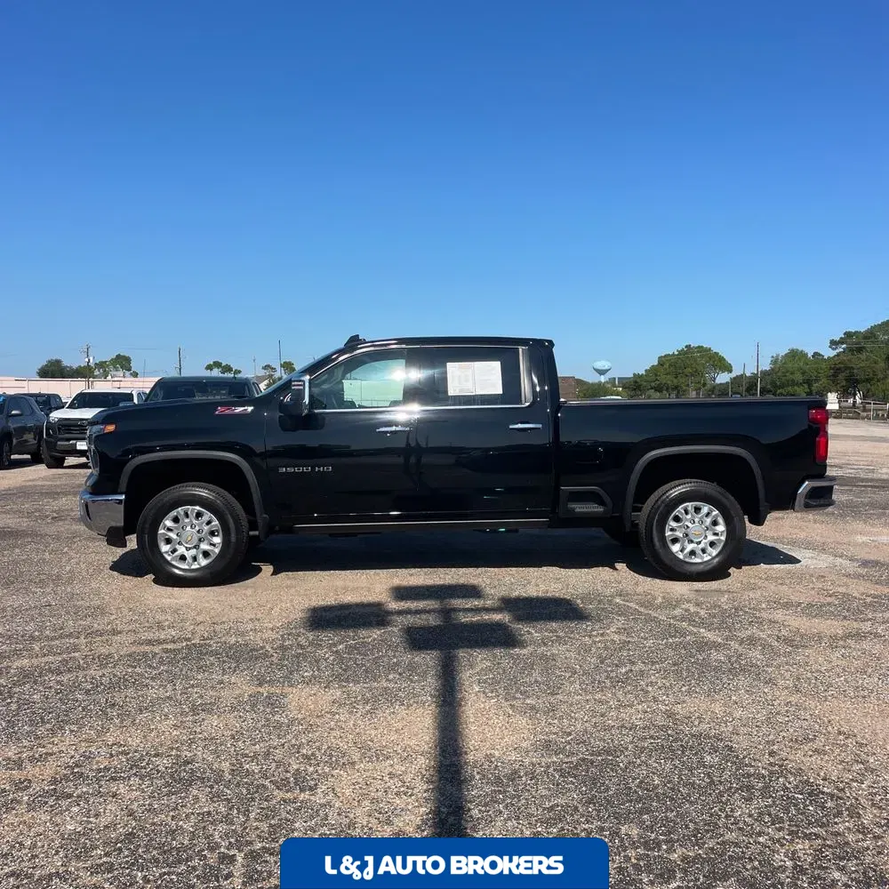 2024 Chevrolet Silverado 3500HD LTZ