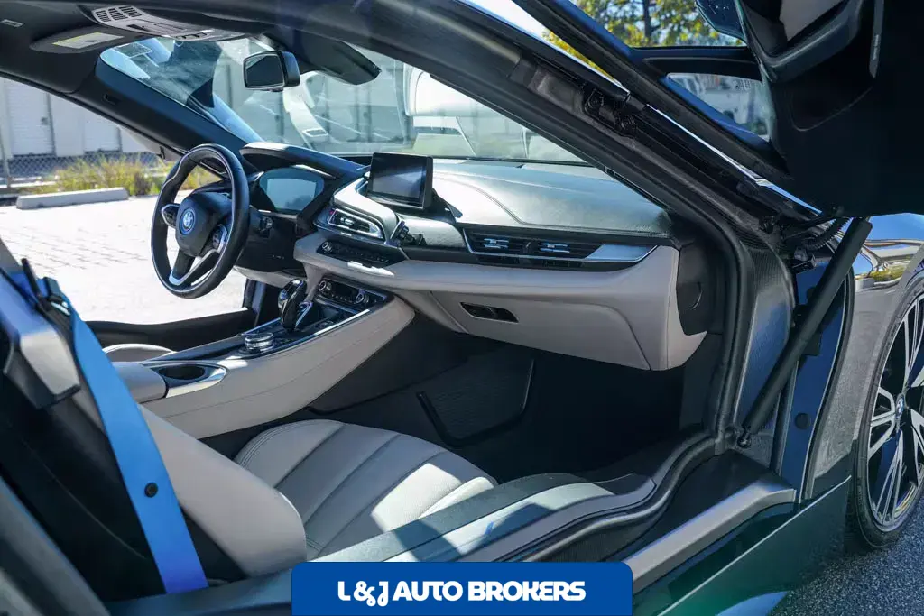 2015 BMW I8 Pure Impulse World Coupe