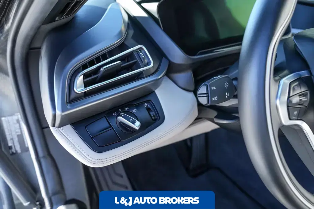 2015 BMW I8 Pure Impulse World Coupe