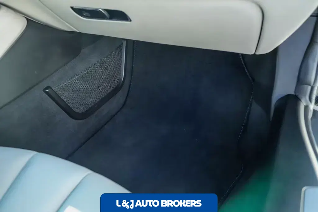 2015 BMW I8 Pure Impulse World Coupe