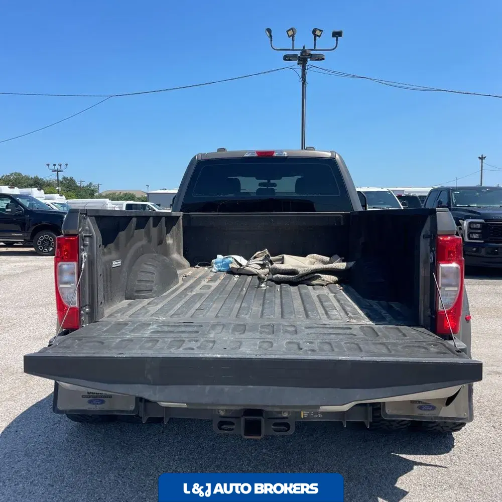 2022 Ford F-350 Super Duty XL