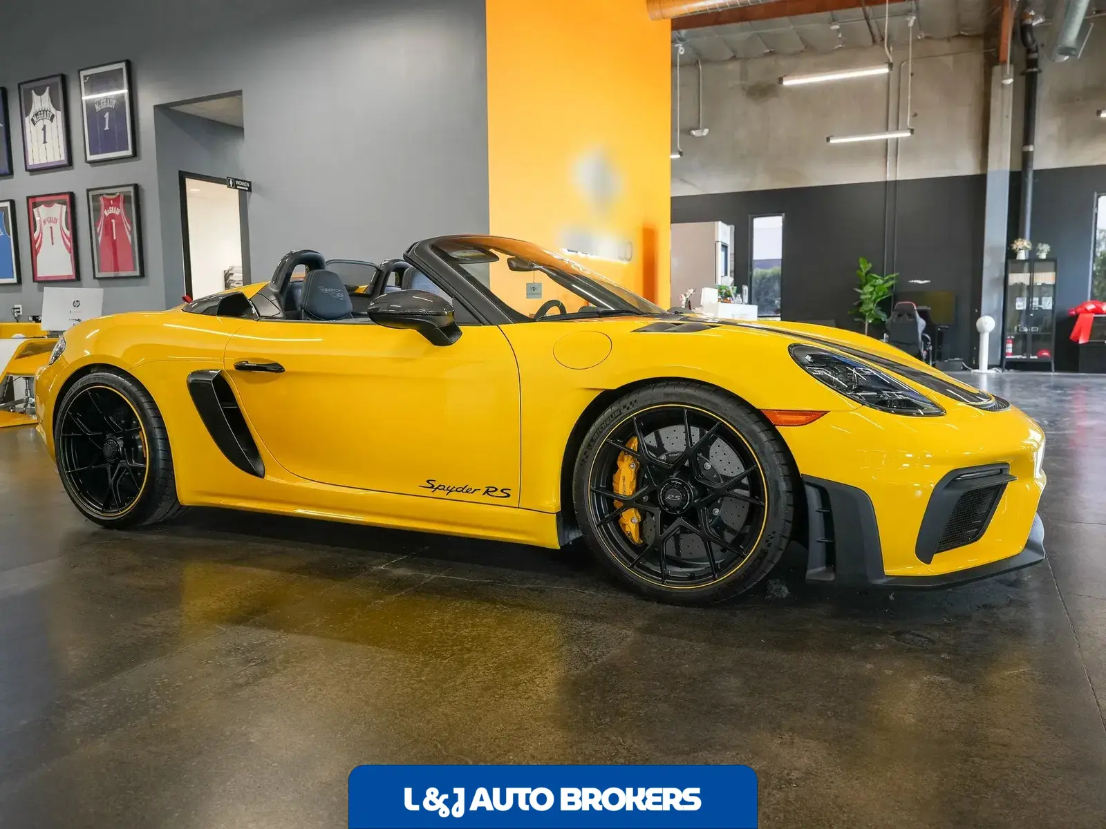 2025 Porsche 718 Spyder RS Weissach
