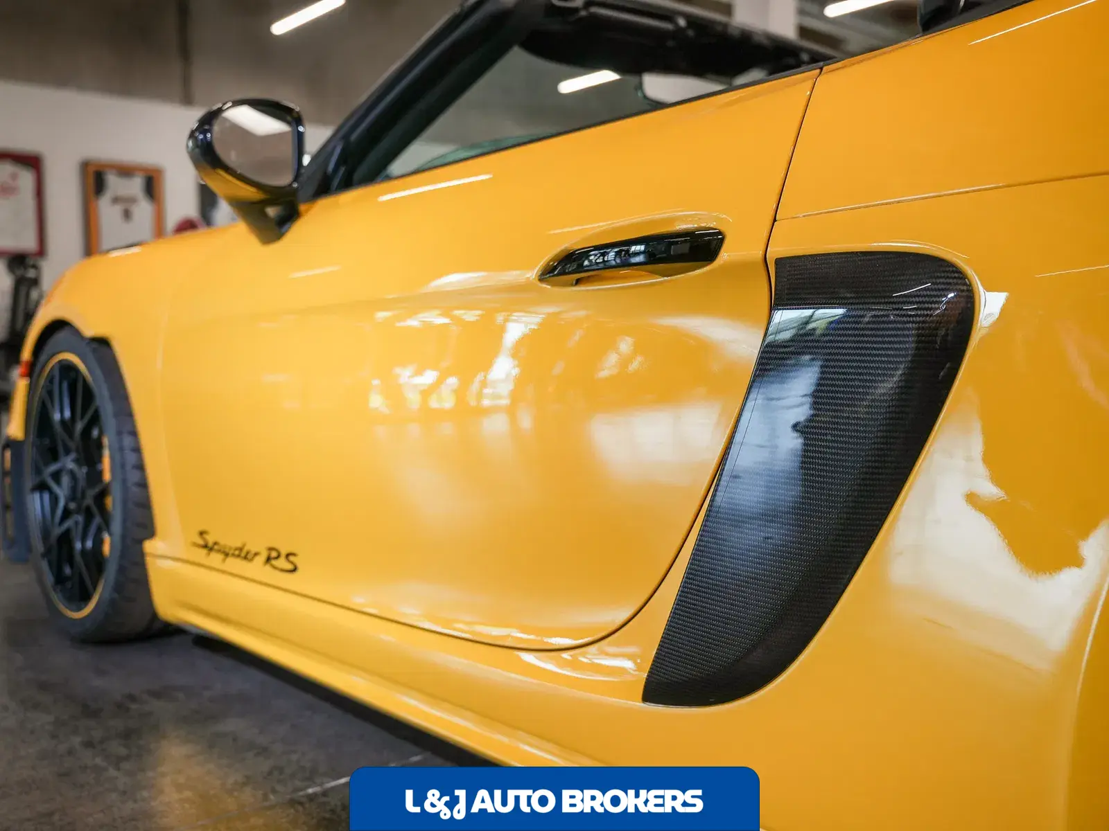 2025 Porsche 718 Spyder RS Weissach