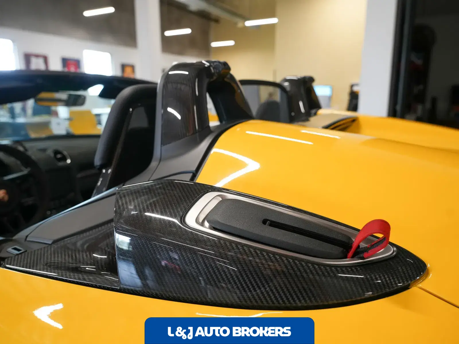 2025 Porsche 718 Spyder RS Weissach
