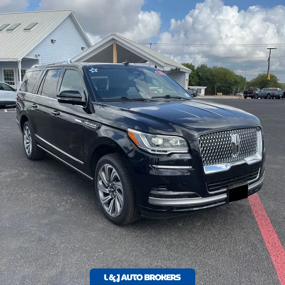 2023 Lincoln Navigator L Reserve