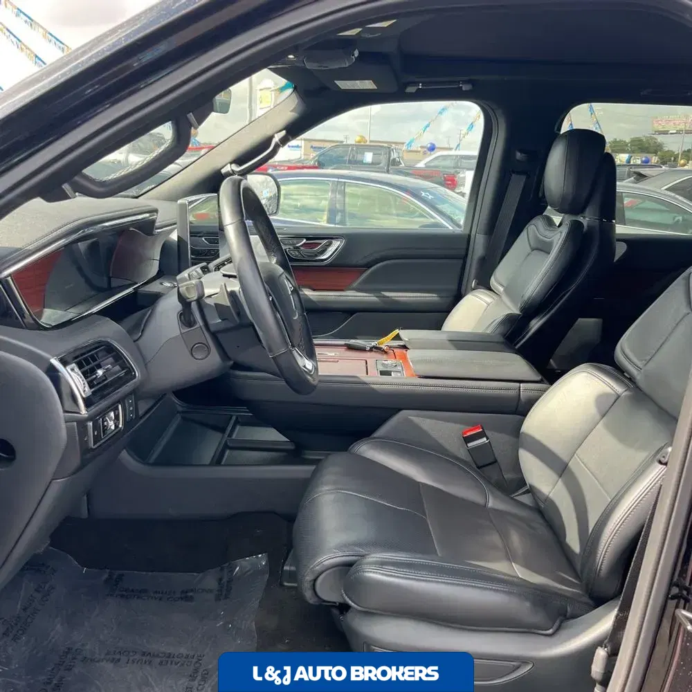 2023 Lincoln Navigator L Reserve