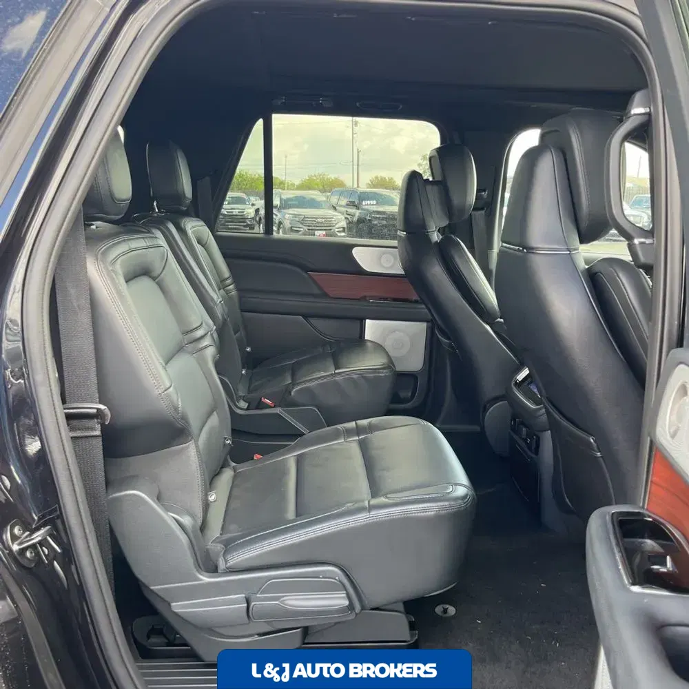 2023 Lincoln Navigator L Reserve