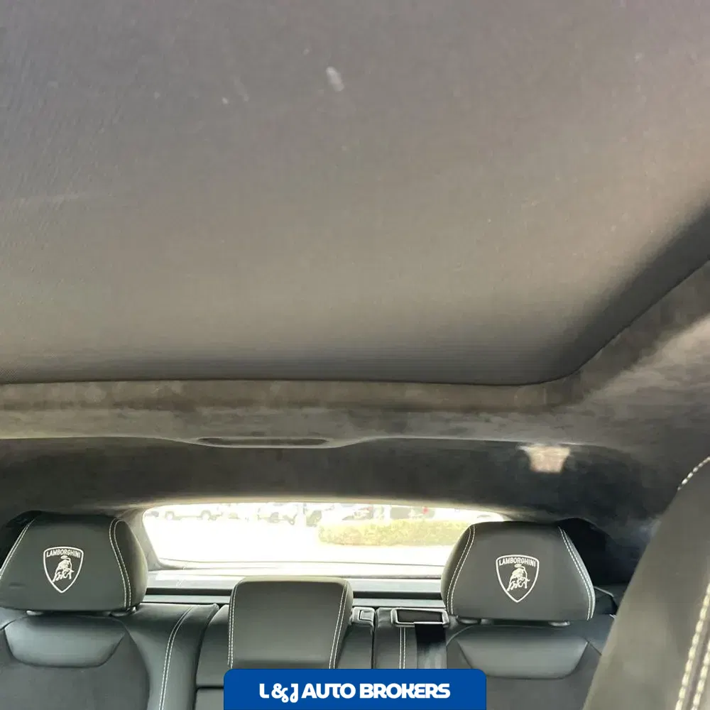 2022 Lamborghini Urus Base
