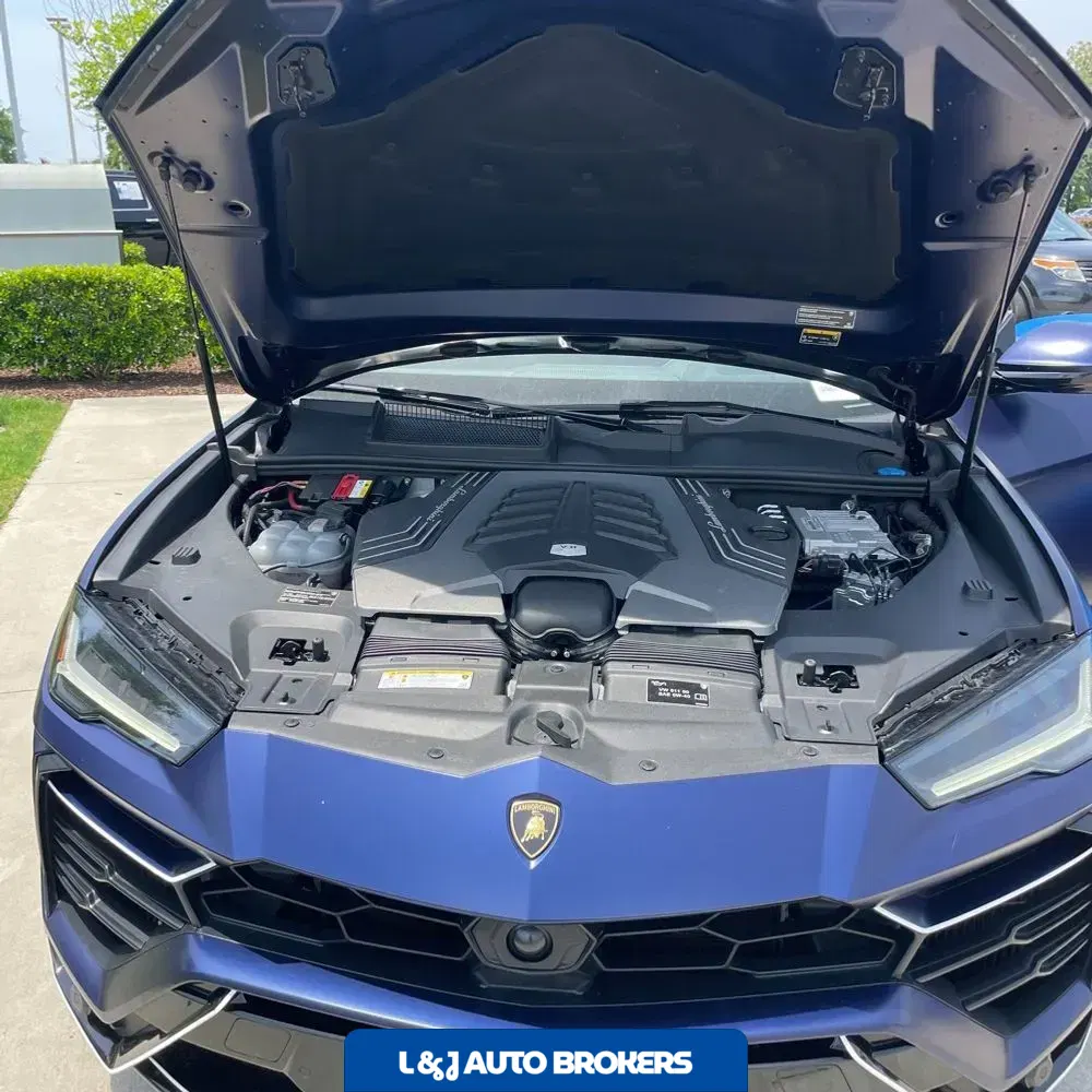 2022 Lamborghini Urus Base