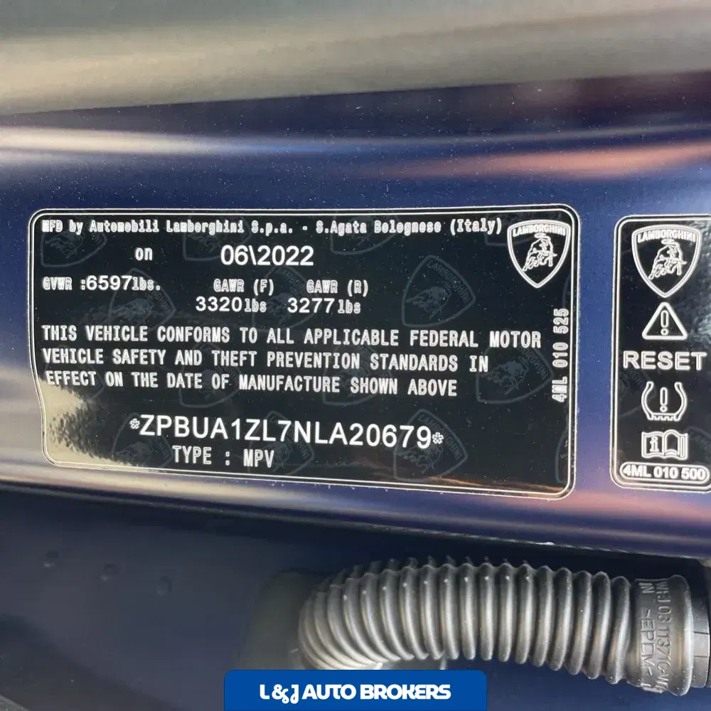 2022 Lamborghini Urus Base