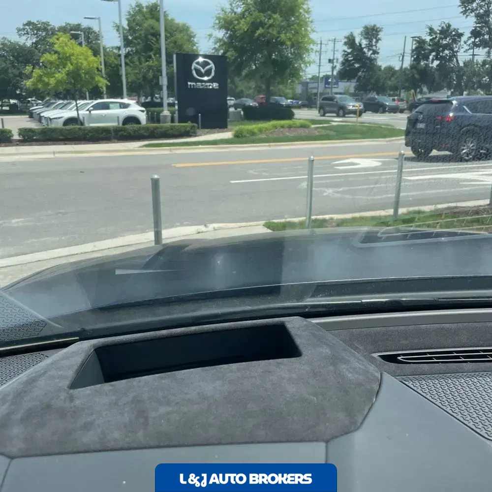 2022 Lamborghini Urus Base