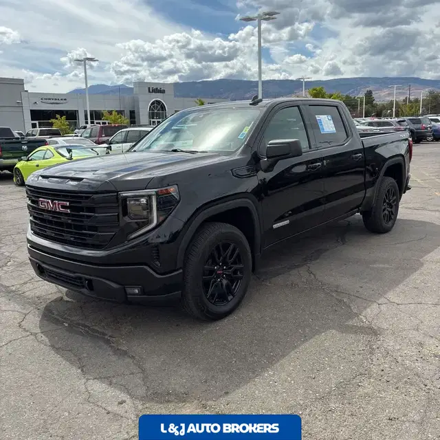 2024 GMC Sierra 1500 Elevation Standard