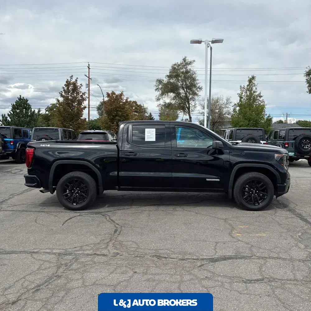 2024 GMC Sierra 1500 Elevation Standard