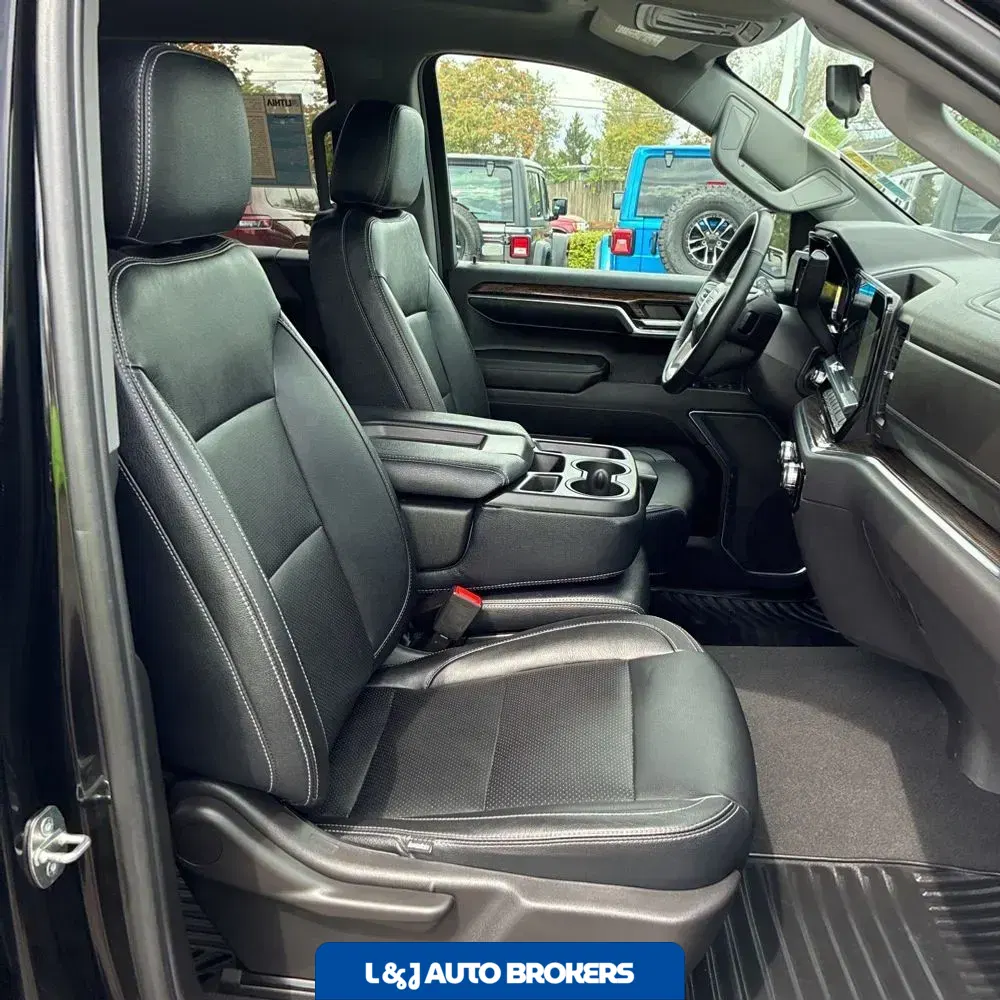 2024 GMC Sierra 1500 Elevation Standard
