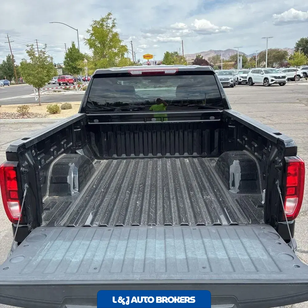 2024 GMC Sierra 1500 Elevation Standard