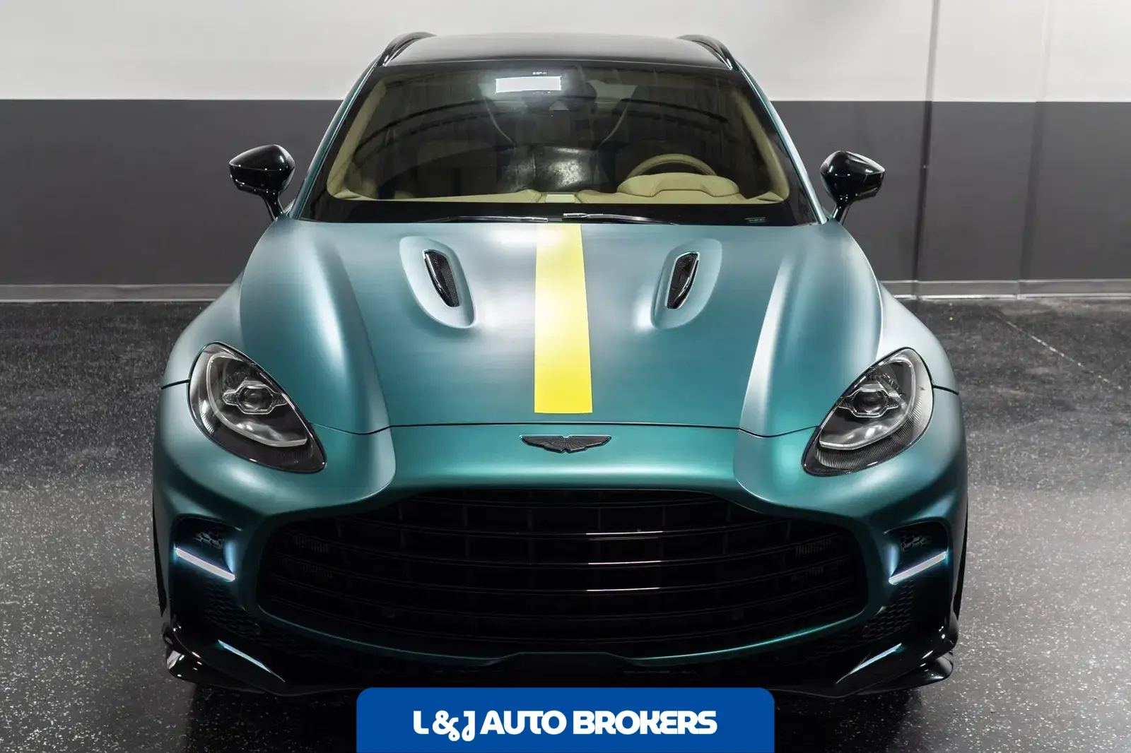 2023 Aston Martin DBX707