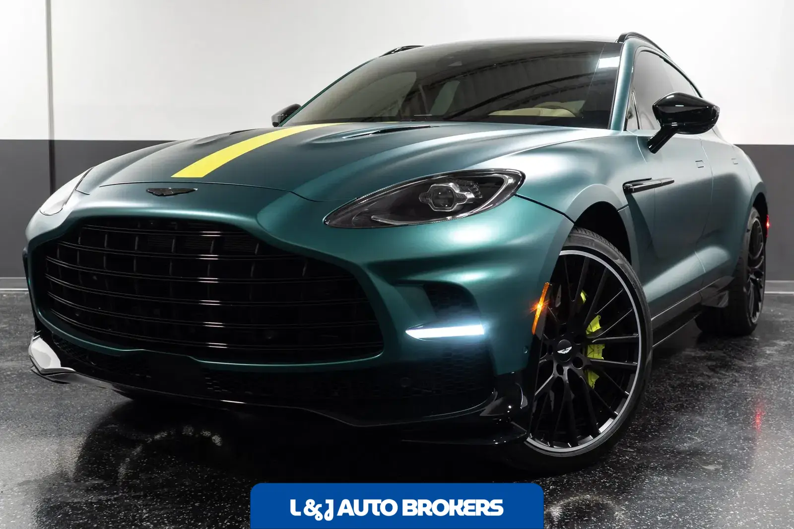 2023 Aston Martin DBX707