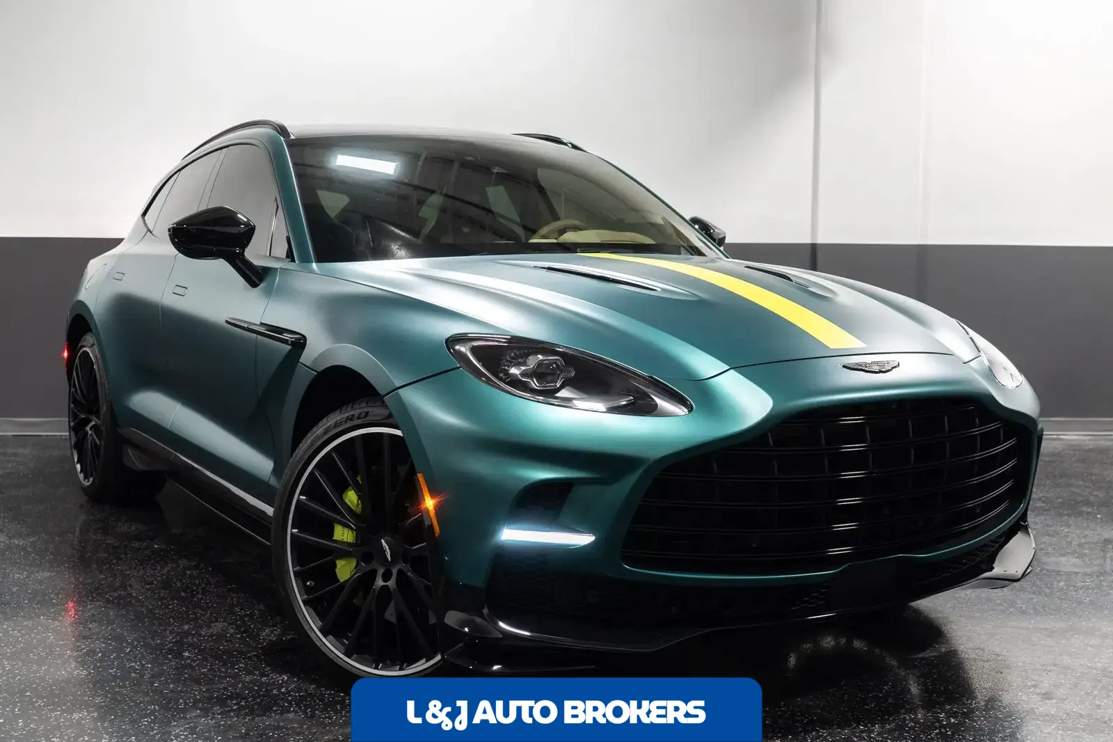 2023 Aston Martin DBX707