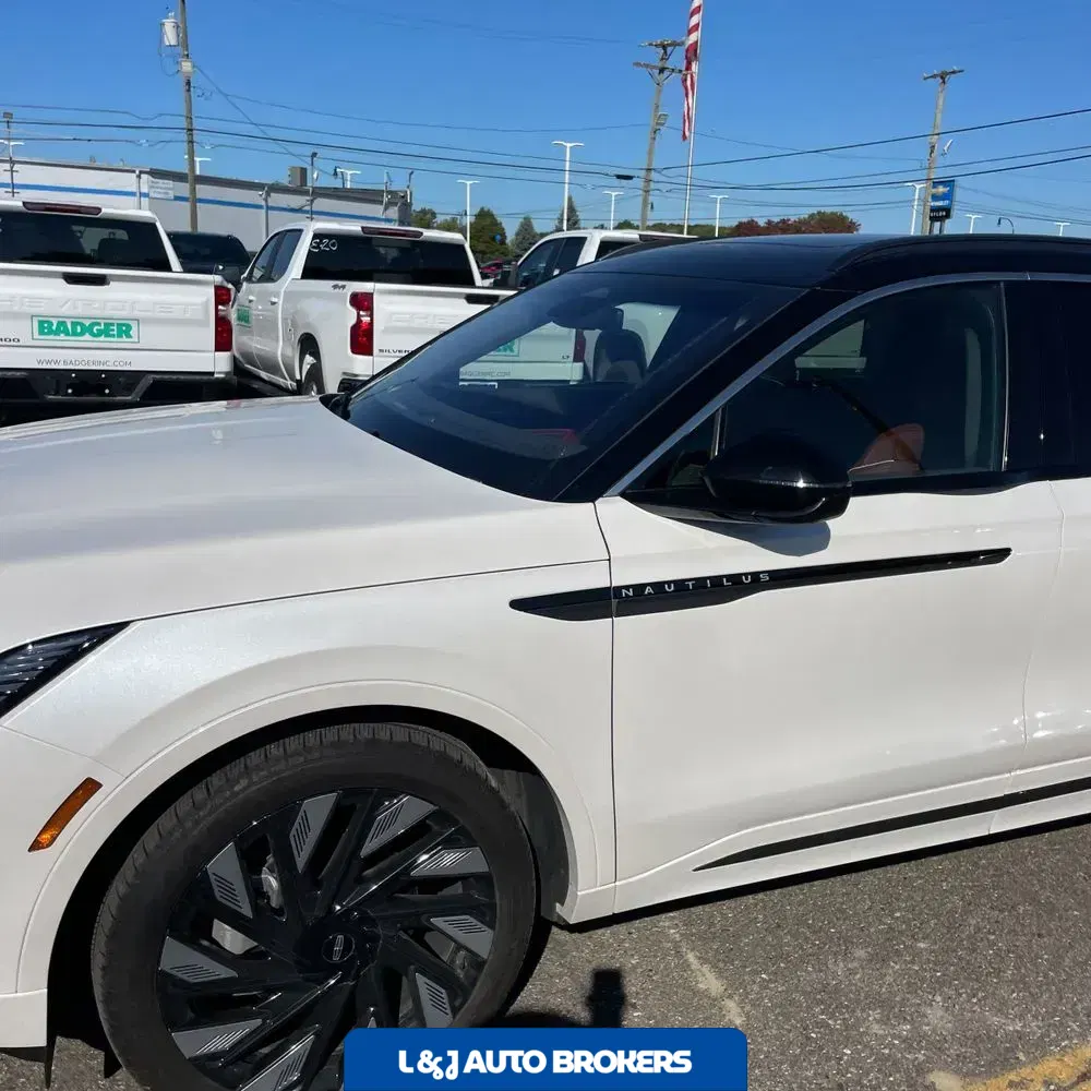 2024 Lincoln Nautilus Black Label