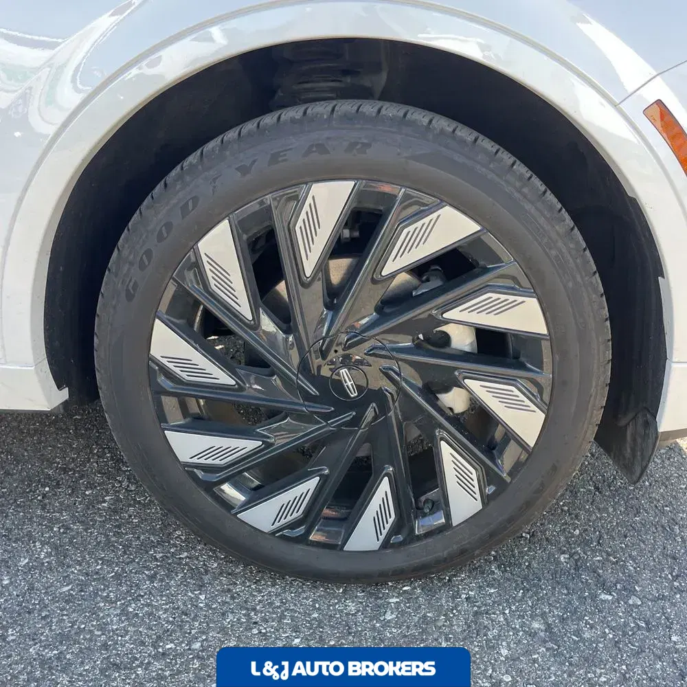 2024 Lincoln Nautilus Black Label