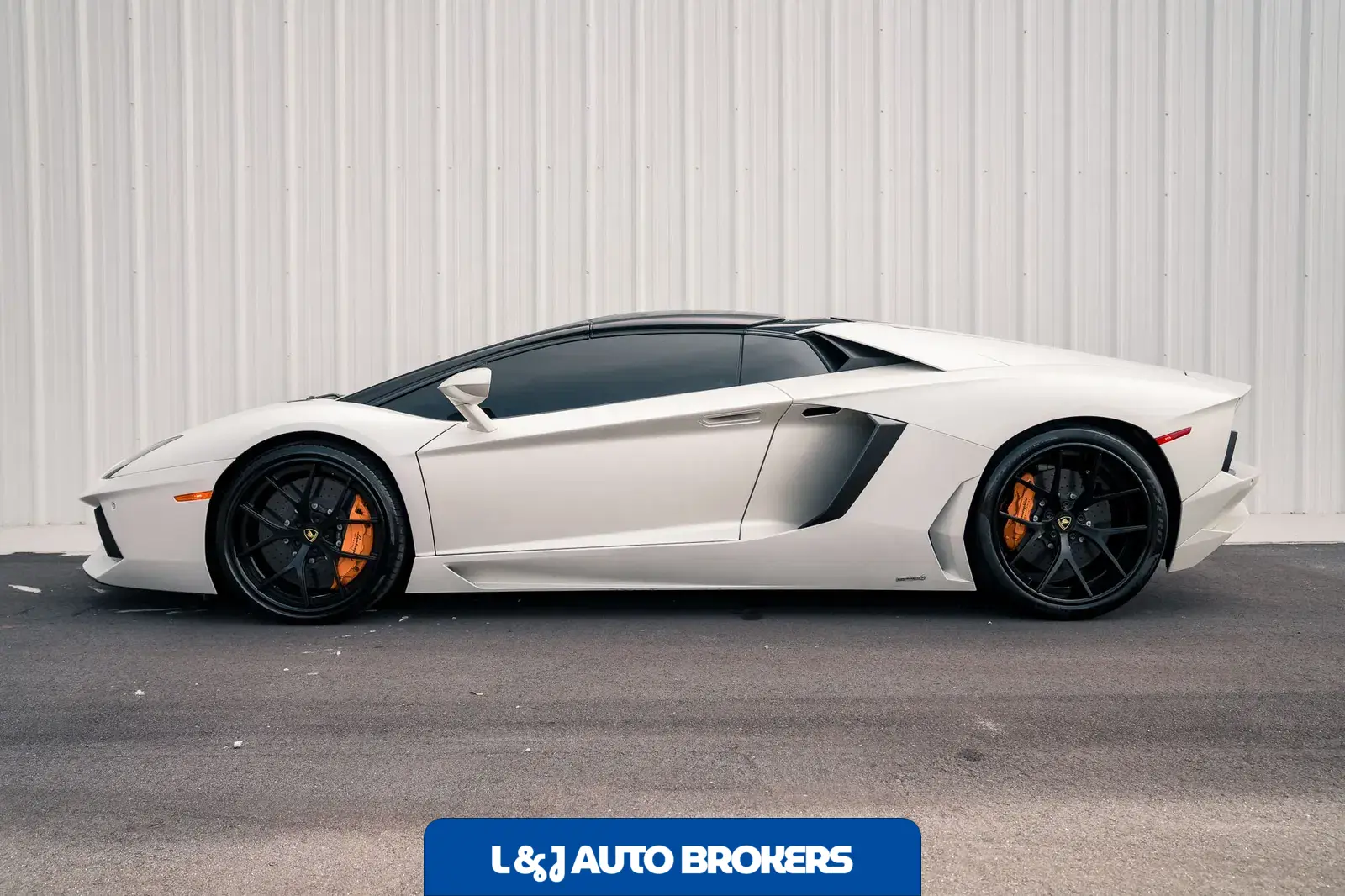 2014 Lamborghini Aventador LP700-4 Roadster
