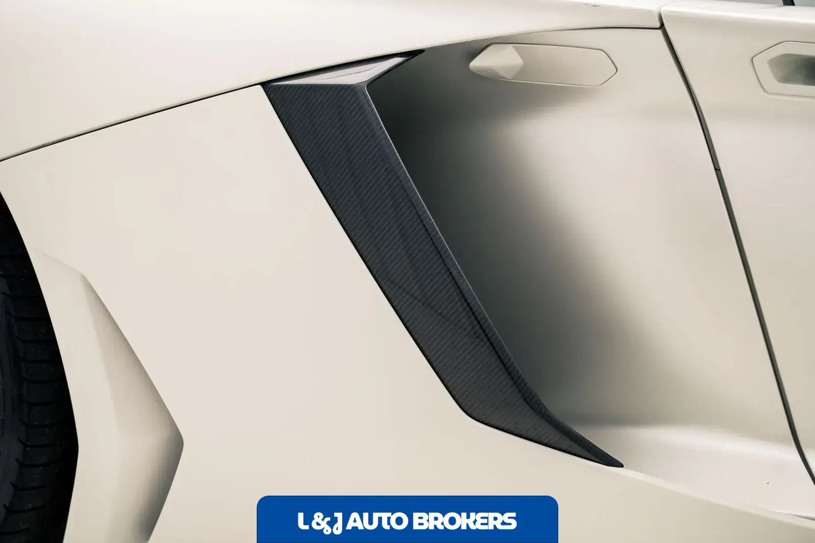 2014 Lamborghini Aventador LP700-4 Roadster