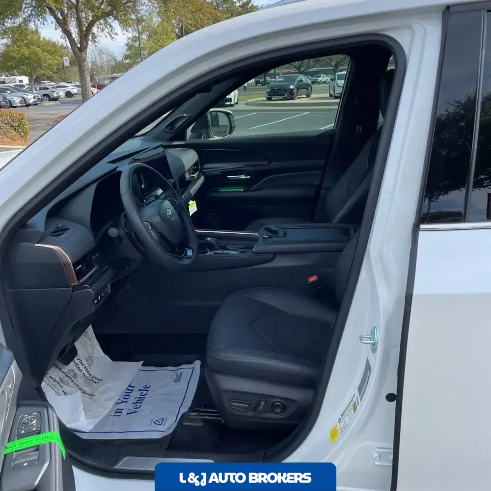 2024 Toyota Grand Highlander Hybrid MAX Platinum