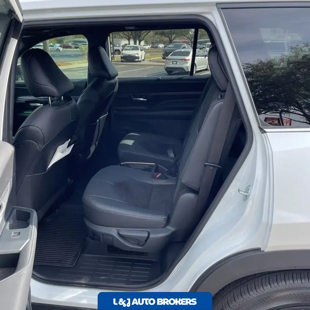 2024 Toyota Grand Highlander Hybrid MAX Platinum