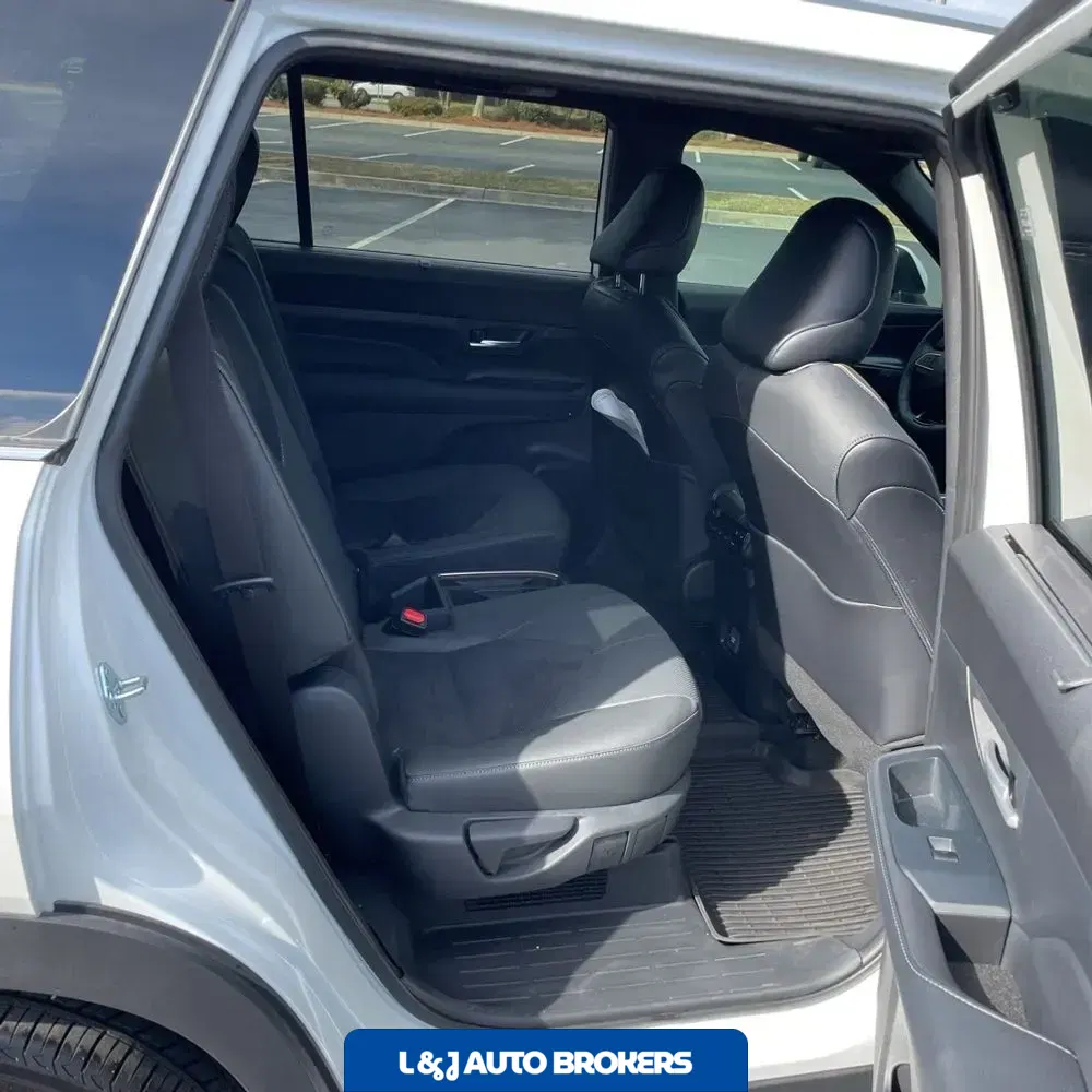 2024 Toyota Grand Highlander Hybrid MAX Platinum