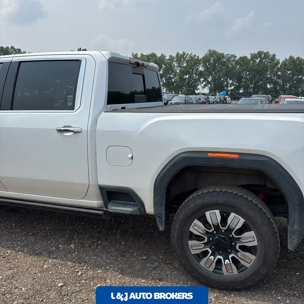 2024 GMC Sierra 2500 Denali