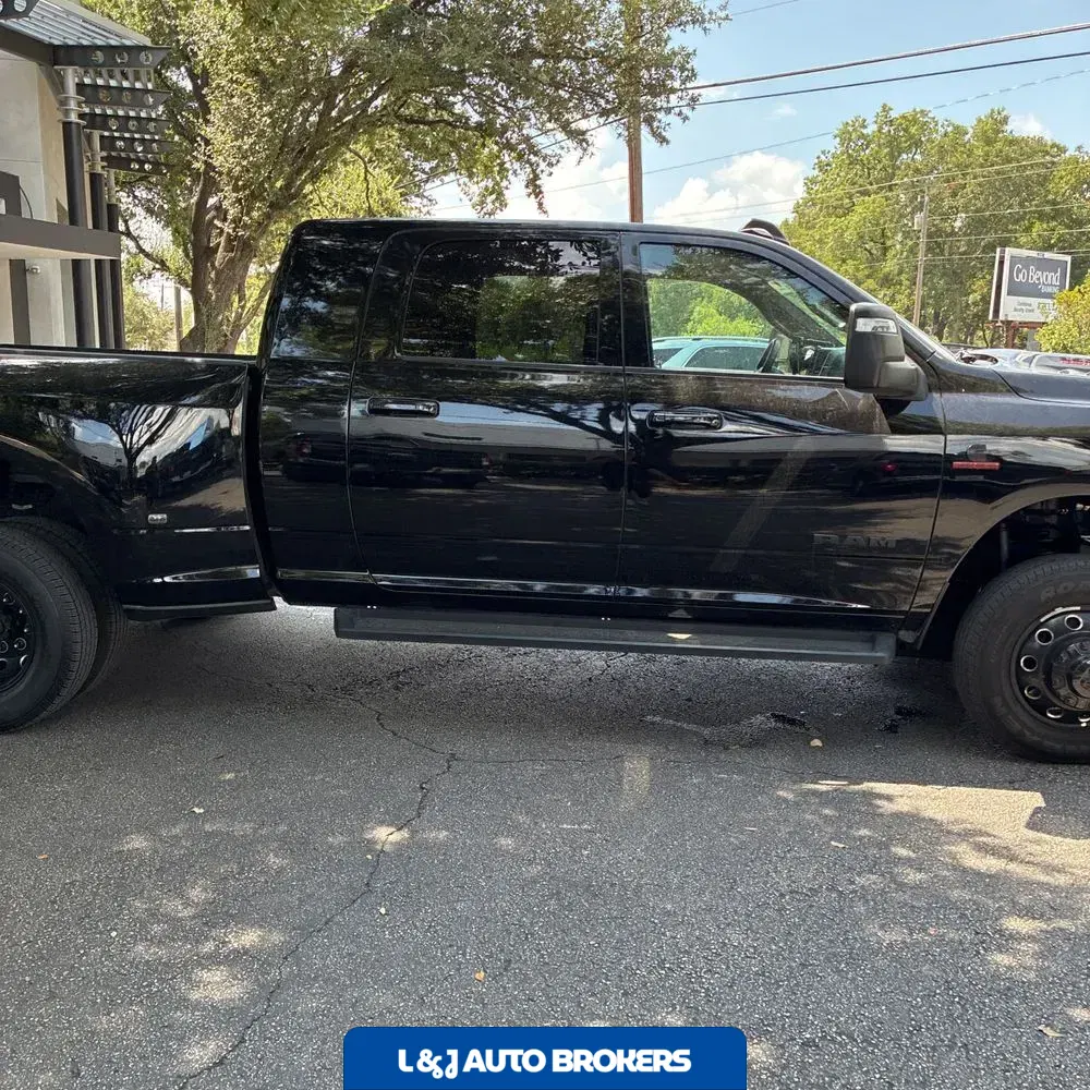 2024 Ram 3500 Laramie