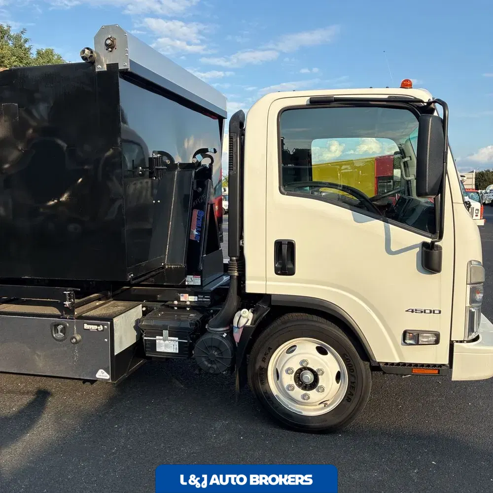 2024 Chevrolet 4500 Low cab forward