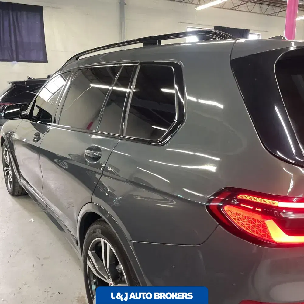 2023 BMW X7 M60i