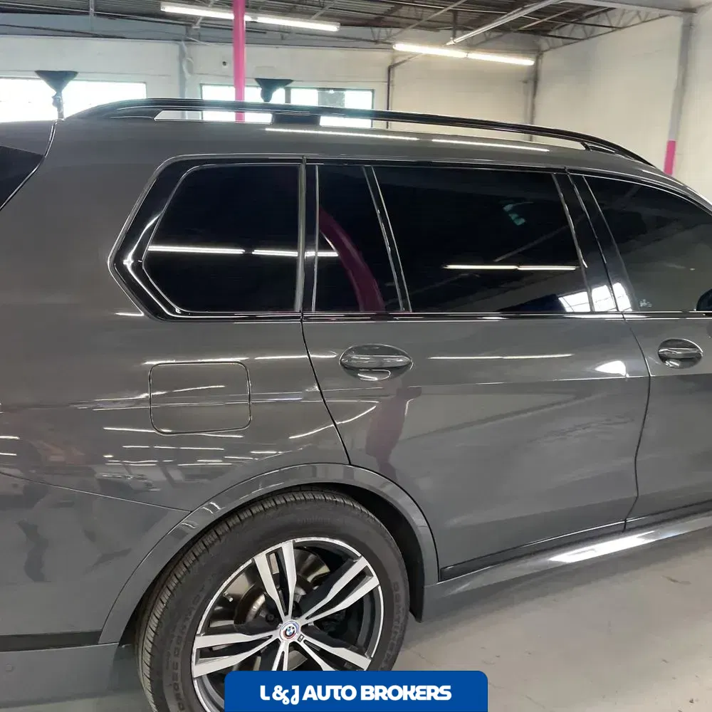 2023 BMW X7 M60i