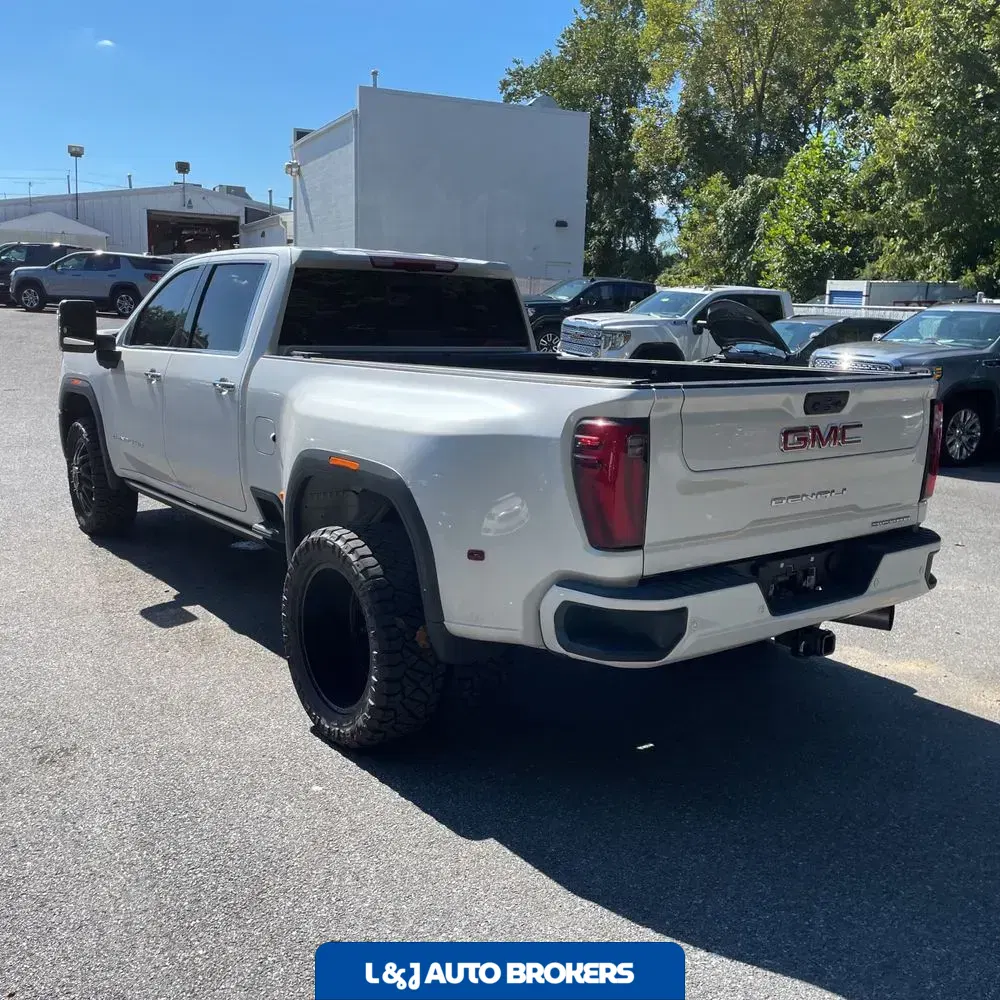 2024 GMC Sierra 3500HD Denali