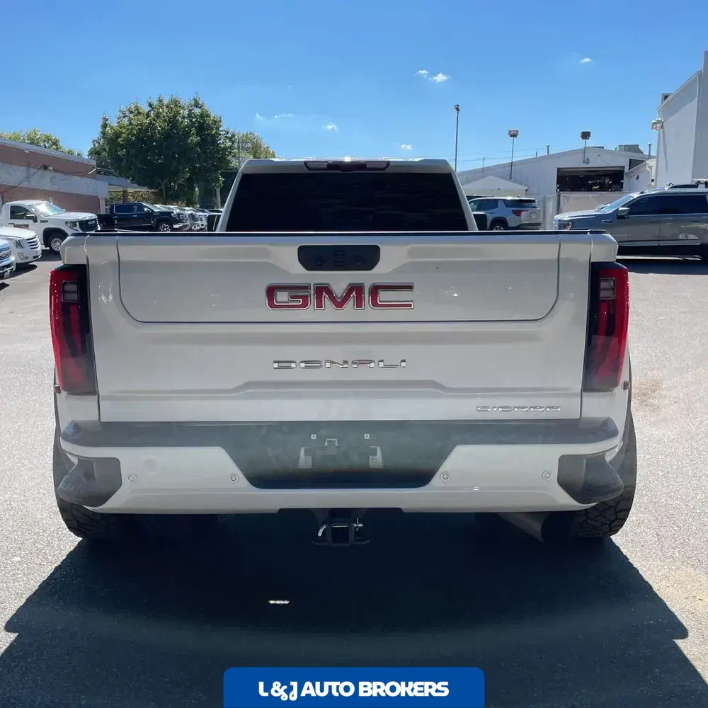 2024 GMC Sierra 3500HD Denali