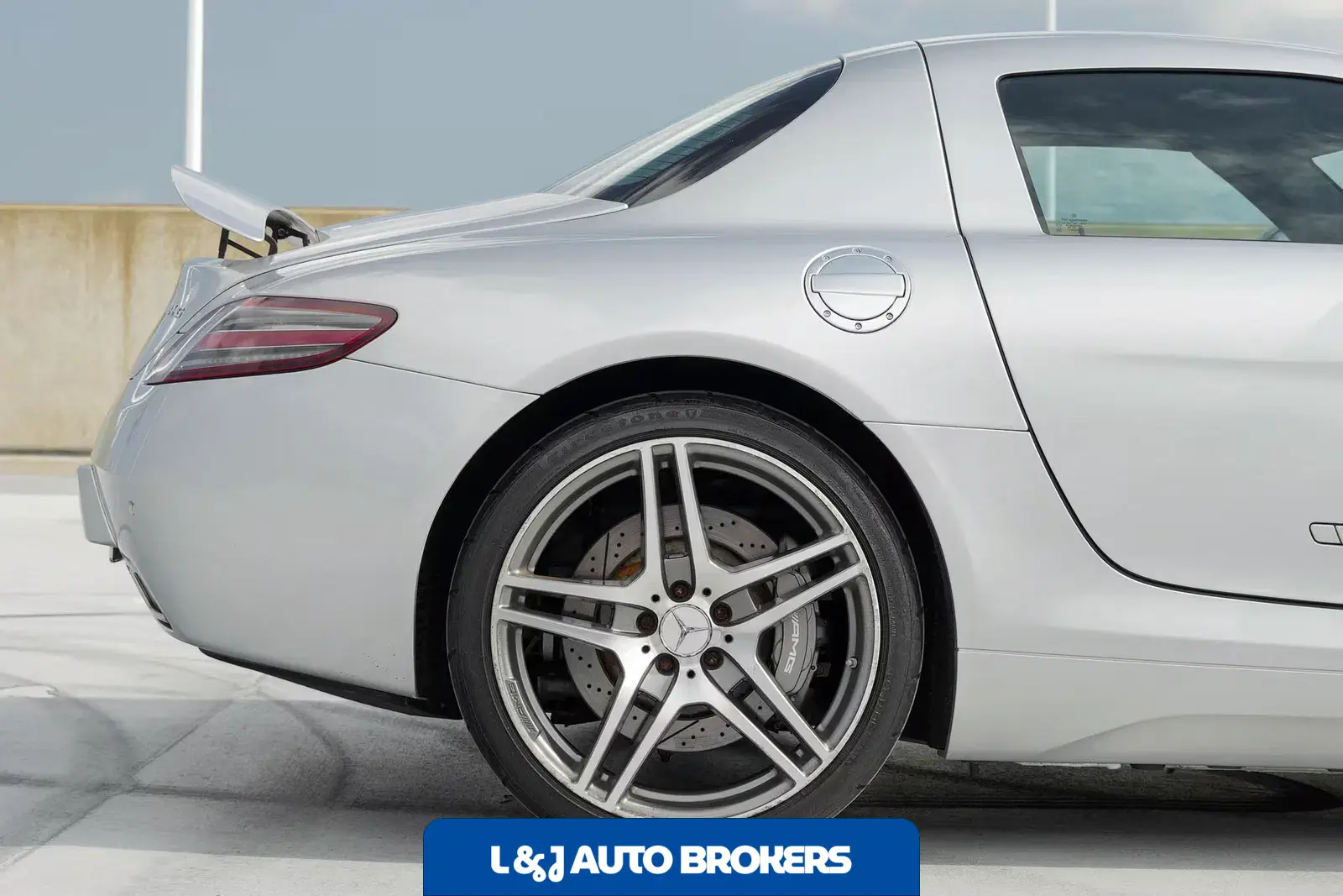 2011 Mercedes-Benz SLS AMG