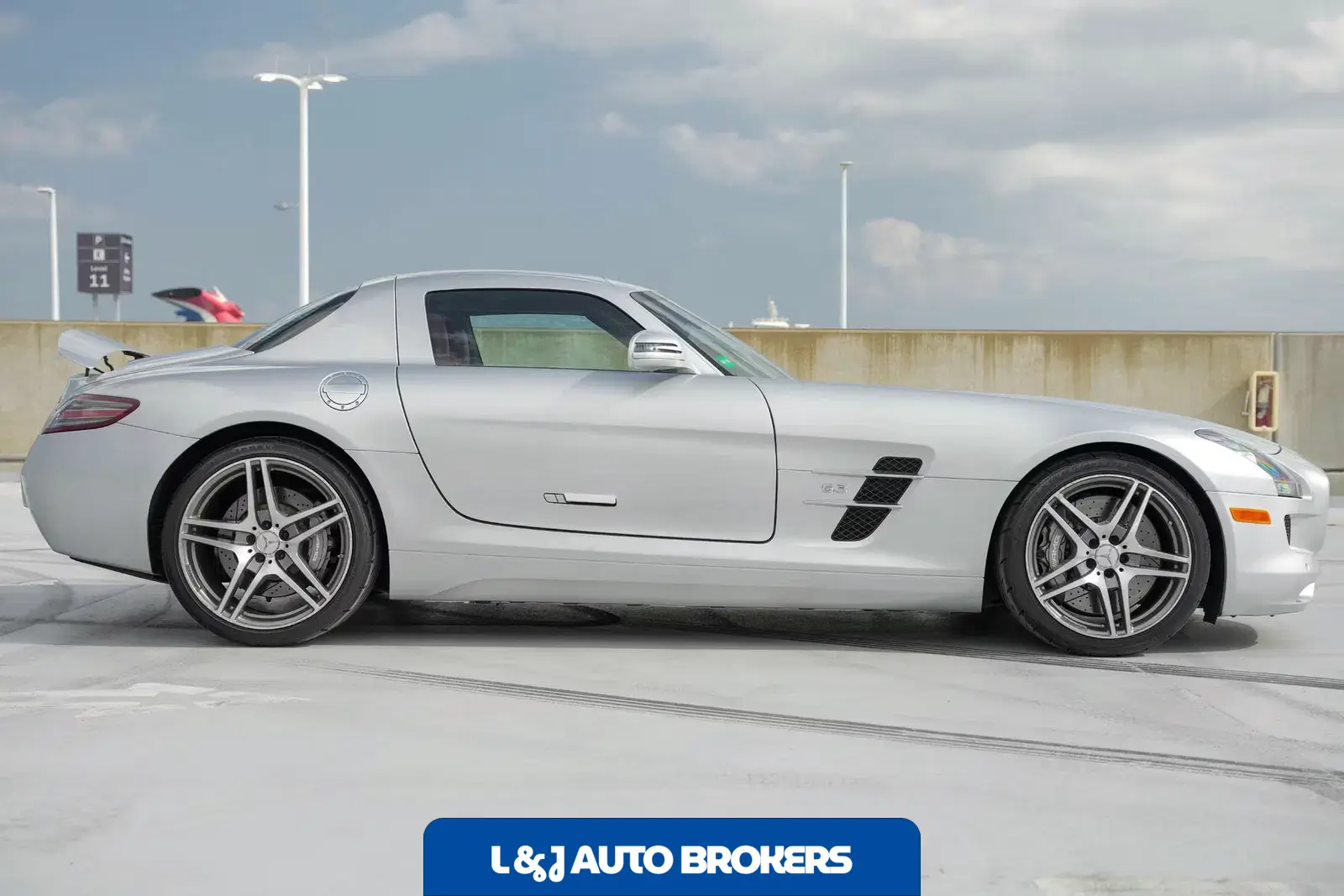 2011 Mercedes-Benz SLS AMG
