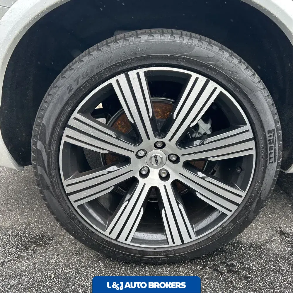 2024 Volvo XC90 T8 - Plus PHEV