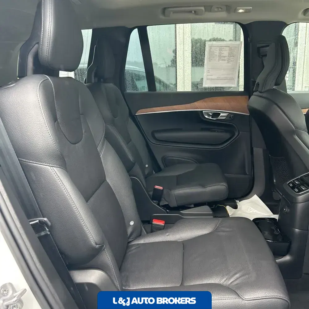 2024 Volvo XC90 T8 - Plus PHEV