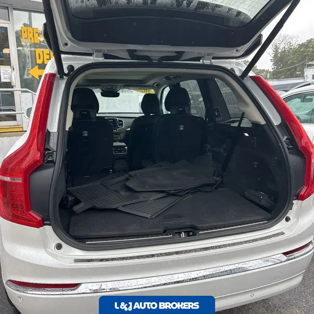 2024 Volvo XC90 T8 - Plus PHEV