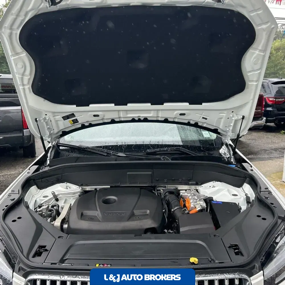 2024 Volvo XC90 T8 - Plus PHEV