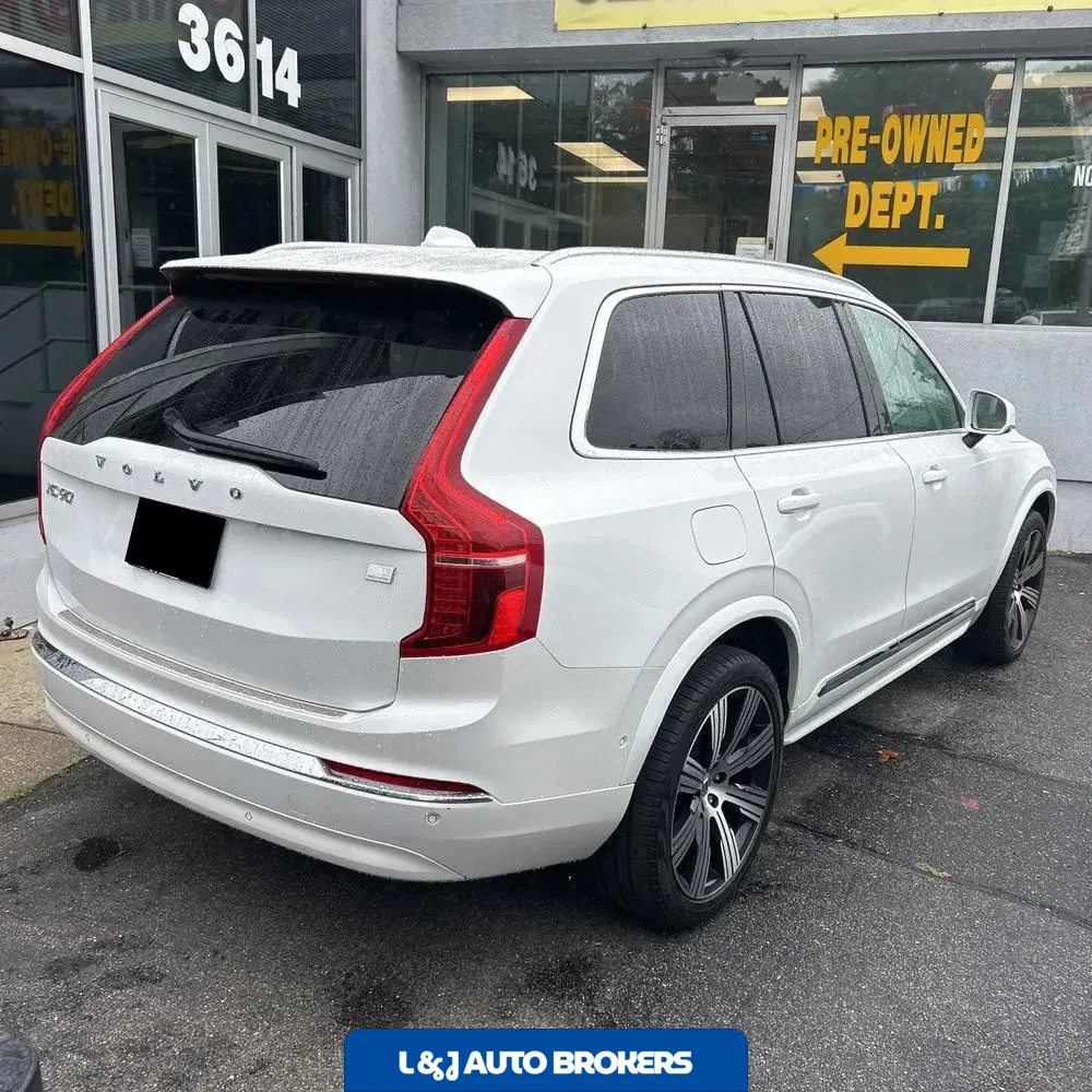 2024 Volvo XC90 T8 - Plus PHEV