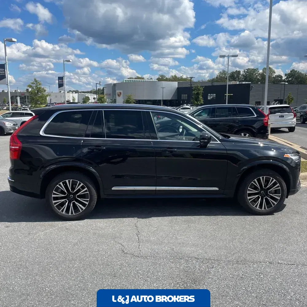 2024 Volvo XC90 T8 - Plus PHEV