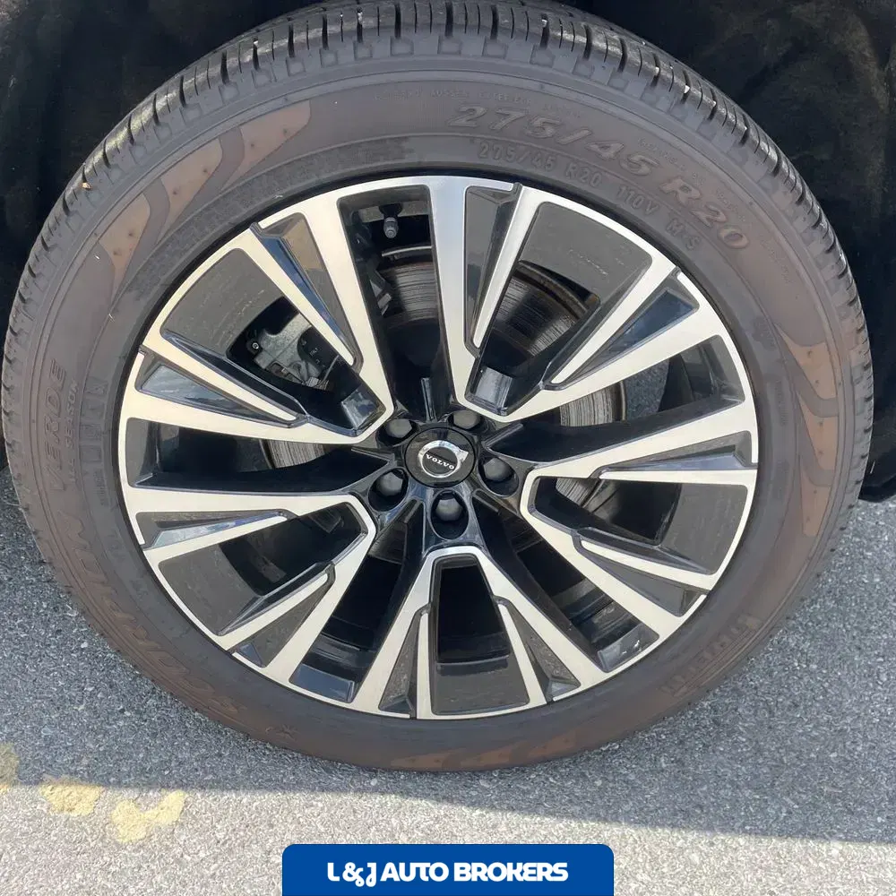 2024 Volvo XC90 T8 - Plus PHEV