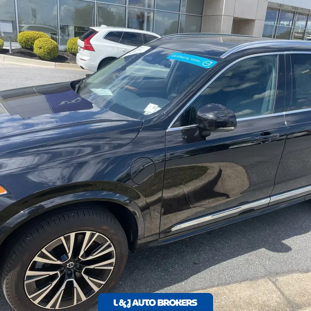 2024 Volvo XC90 T8 - Plus PHEV