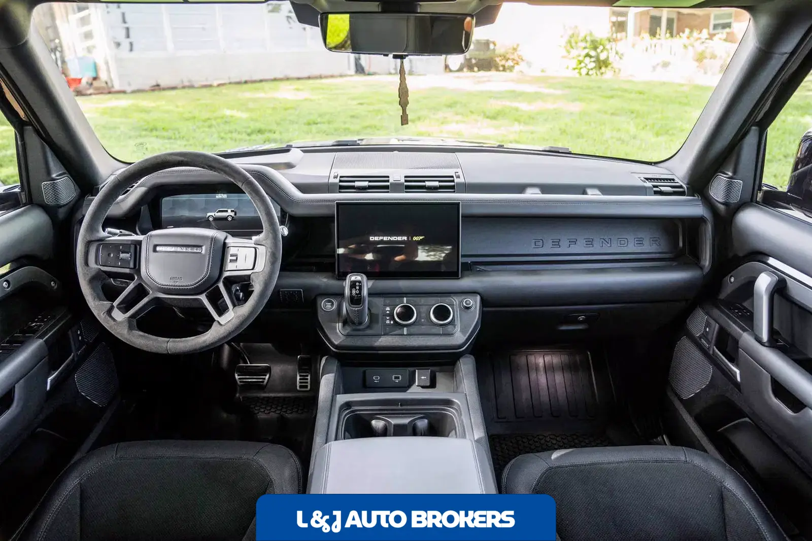 2022 Land Rover Defender 110 110 V8 Bond Edition