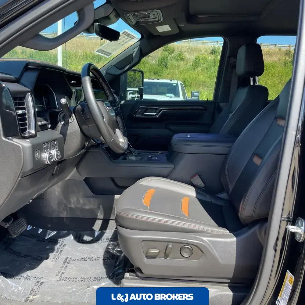 2024 GMC Sierra 2500 AT4